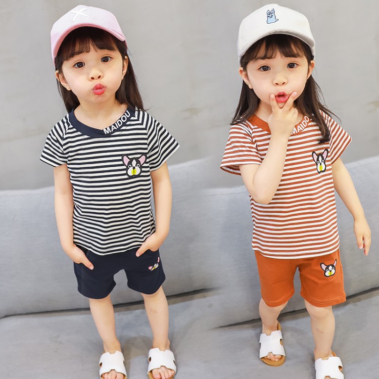 Female model-striped puppy short sleeve suit