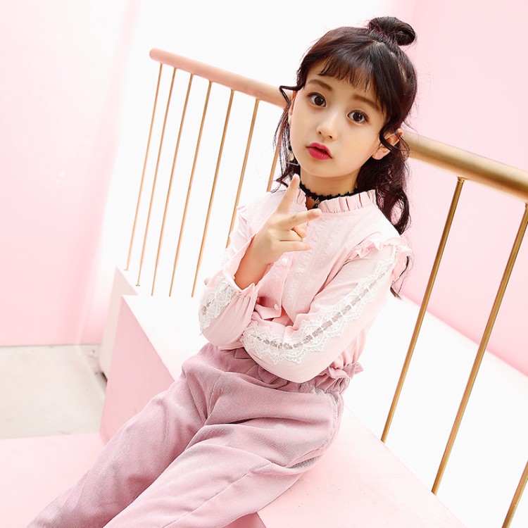 New Spring Girl Korean Lace-sleeve Shirt
