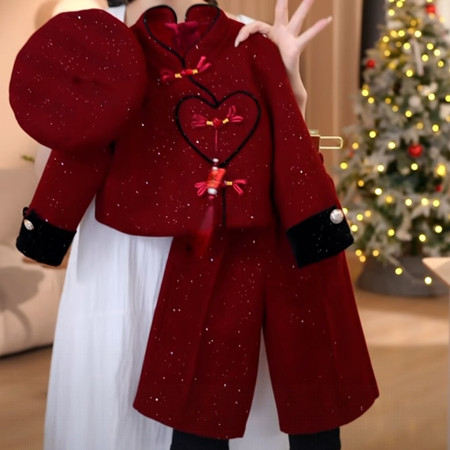 玲珑宝贝（原开心派）&玲珑宝贝（原开心派）&2581款女童爱心年服套装年货拜年服