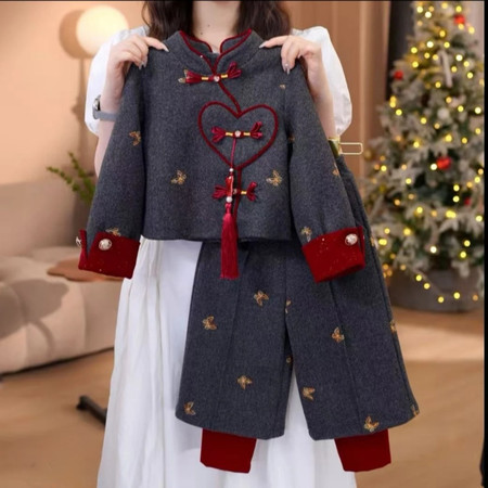 玲珑宝贝（原开心派）&玲珑宝贝（原开心派）&2582款灰色刺绣蝴蝶年货套装