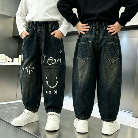哈唯嘉&哈唯嘉&K142字母笑脸牛仔长裤