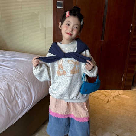 湖州奶酪与喵服饰有限公司&湖州奶酪与喵服饰有限公司&72382