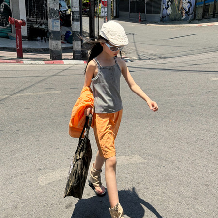 湖州奶酪与喵服饰有限公司&湖州奶酪与喵服饰有限公司&92300
