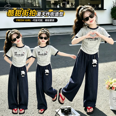 萌萌佳《原沐依童》&萌萌佳《原沐依童》&26009夏款KT猫短袖花苞裤套装