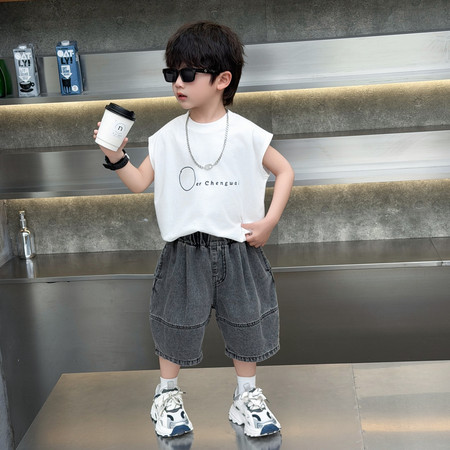 酷博尔童装&酷博尔童装&做旧牛仔短裤