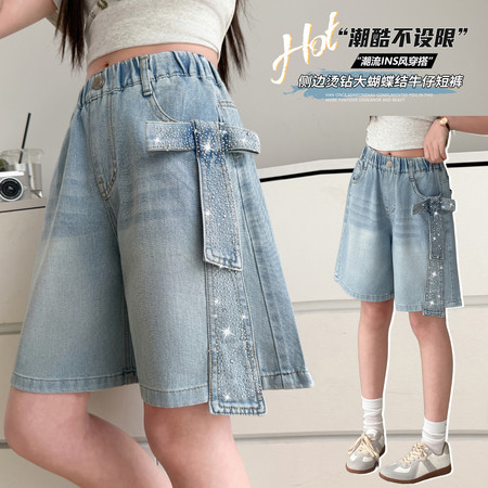 嘉贝琪&嘉贝琪&夏季侧边袋下烫钻大蝴蝶牛仔短裤
