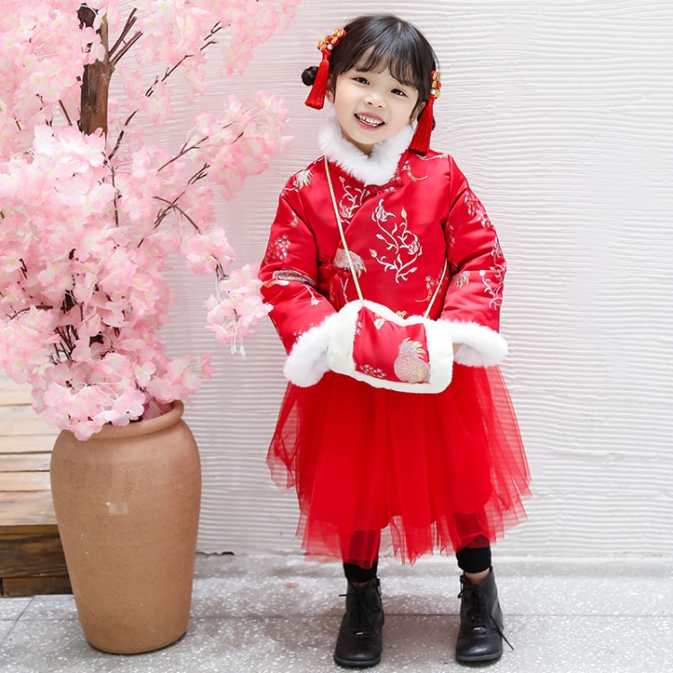 小奇奇童装&2056款拜年服